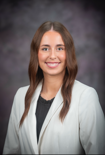 Headshot for Lauren Kemp